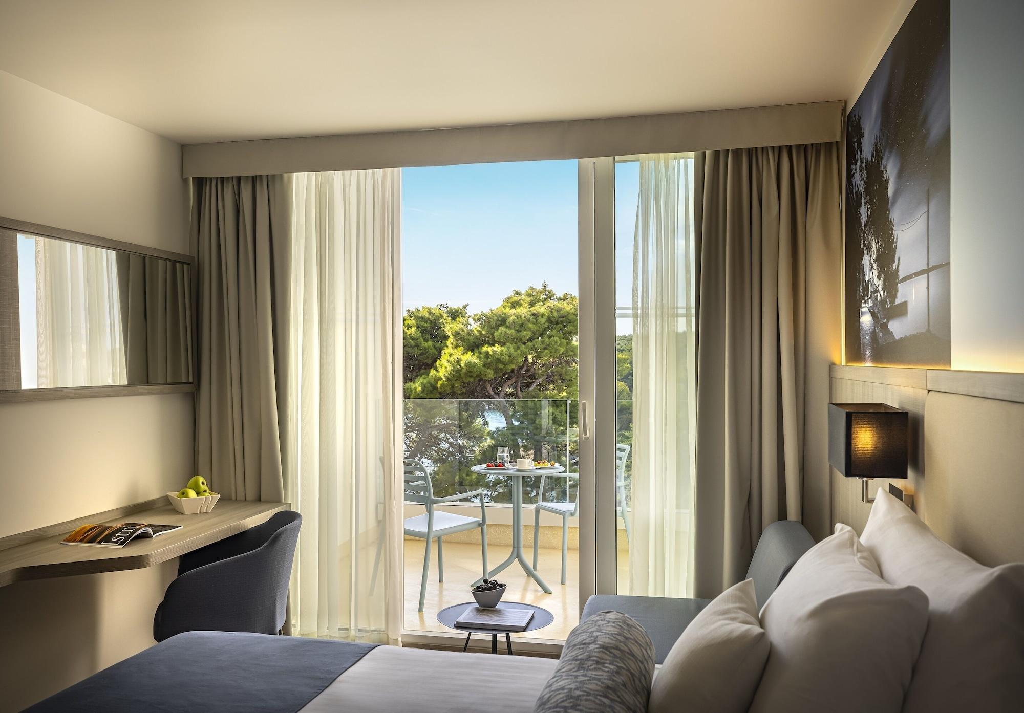 Valamar Carolina Hotel&villas Hotel 4*